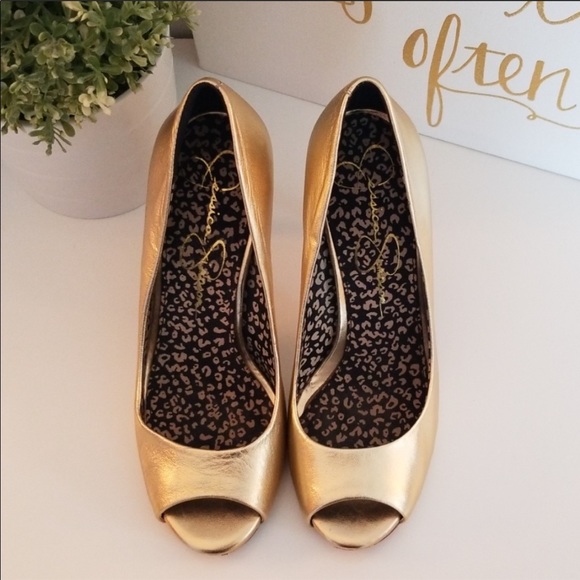 Jessica Simpson Gold Pumps - Picture 2 of 2